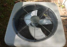 image of a heat pump fan depicting outside heat pump fan not working