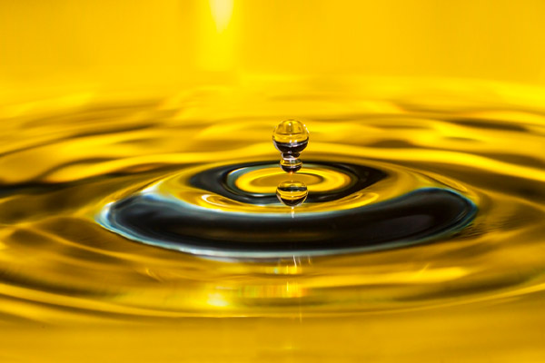 image of a heating oil drop depicting home heating oil additives