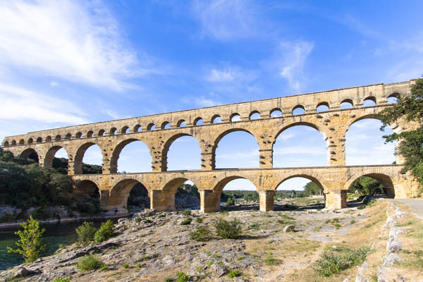 image of roman aqueduct for keeping cool